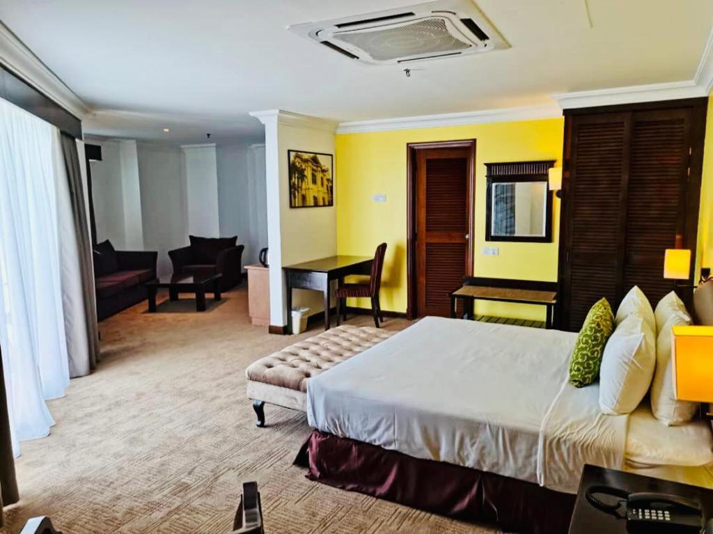 Ehsan Seaview Hotel Порт-Диксон Экстерьер фото