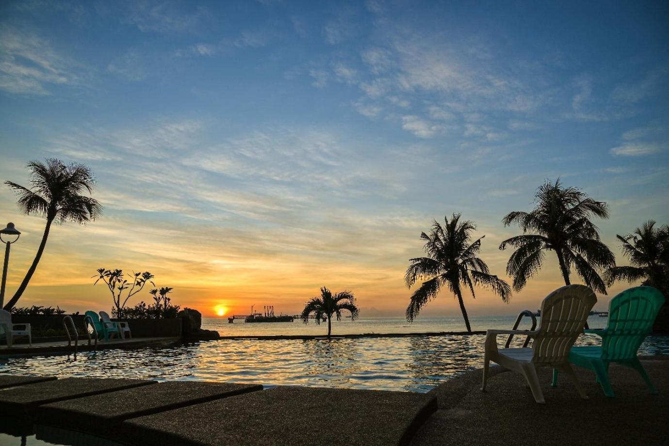 Ehsan Seaview Hotel Порт-Диксон Экстерьер фото